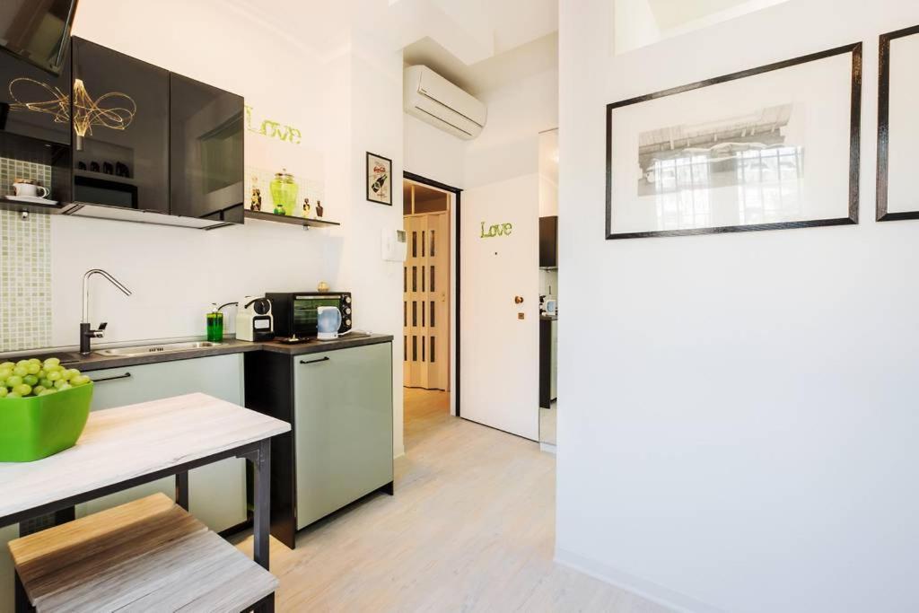 ℒovely & ℰlegant Studio Next To Duomo/Missori Milan Exterior photo