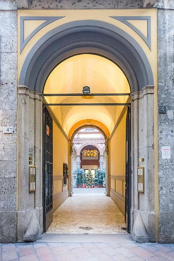 ℒovely & ℰlegant Studio Next To Duomo/Missori Milan Exterior photo